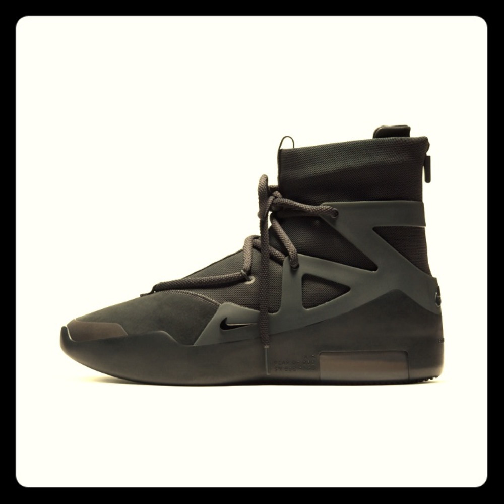 Fear Of God Triple Black Size 10.5 Men’s